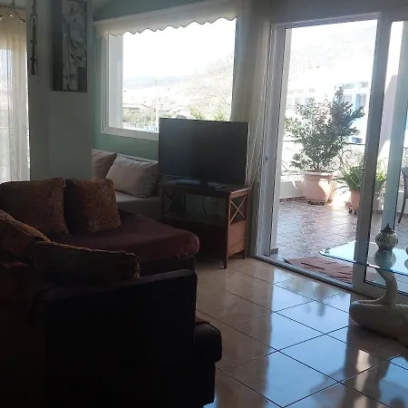 Ulmus Apartment *